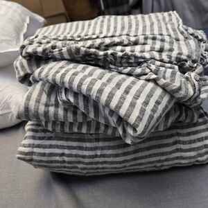 Brooklinen Linen Gray Striped Flat And Pillowcases